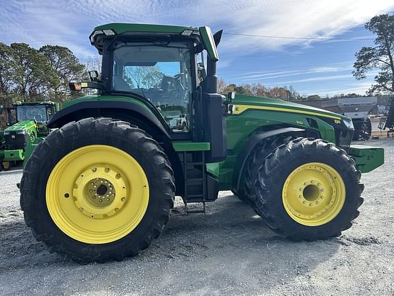 Image of John Deere 8R 310 equipment image 2