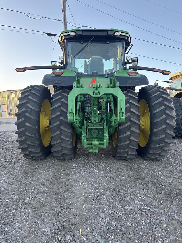 Image of John Deere 8R 310 equipment image 2