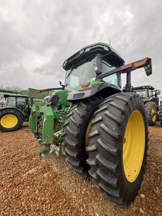 Image of John Deere 8R 310 equipment image 4