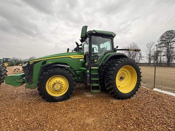 Image of John Deere 8R 310 equipment image 2