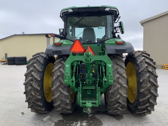 Image of John Deere 8R 310 equipment image 4