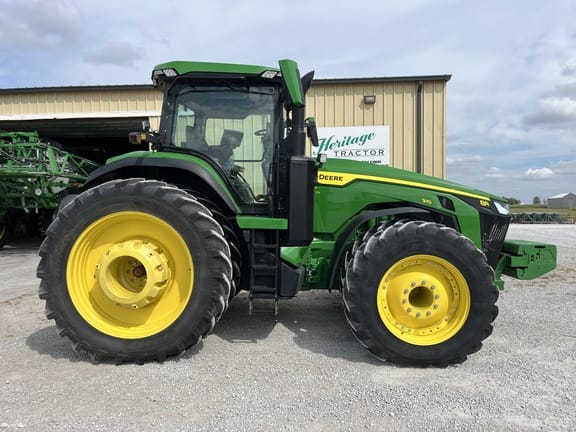 2022 John Deere 8R 310 Equipment Image0