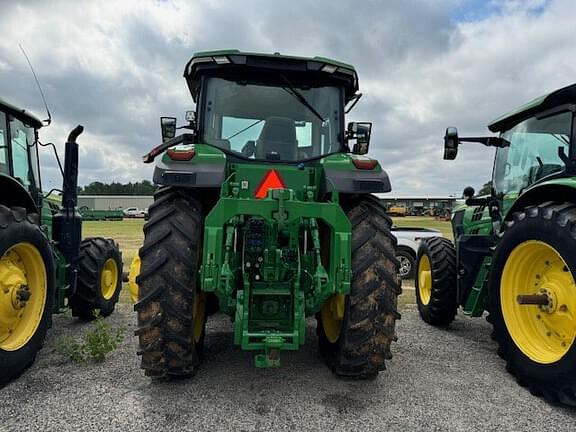 Image of John Deere 8R 310 equipment image 2