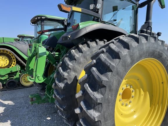 Image of John Deere 8R 310 equipment image 3