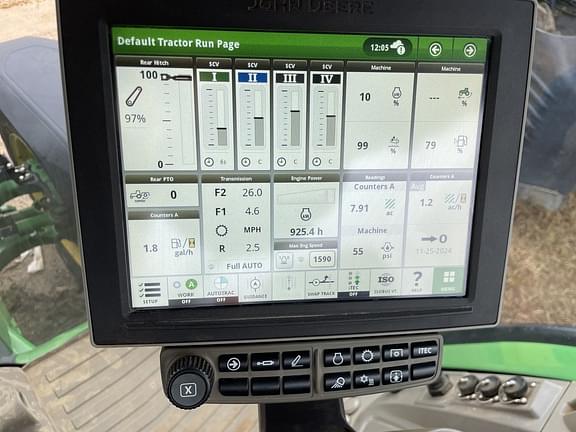 Image of John Deere 8R 310 equipment image 4