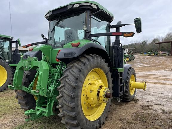 Image of John Deere 8R 310 equipment image 3