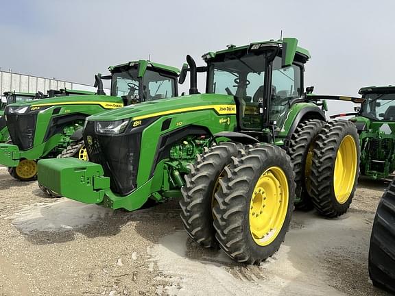 Image of John Deere 8R 310 equipment image 4