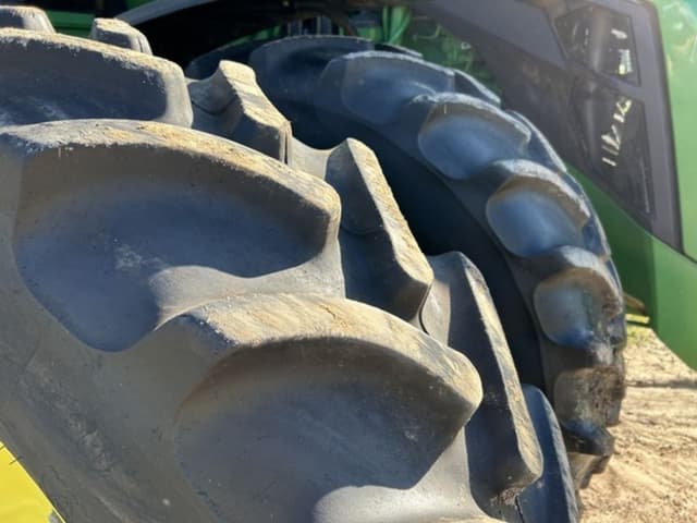 Image of John Deere 8R 310 equipment image 3