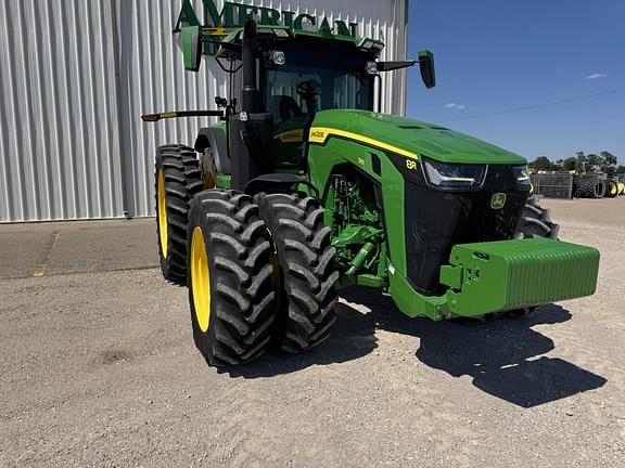 Image of John Deere 8R 310 equipment image 4
