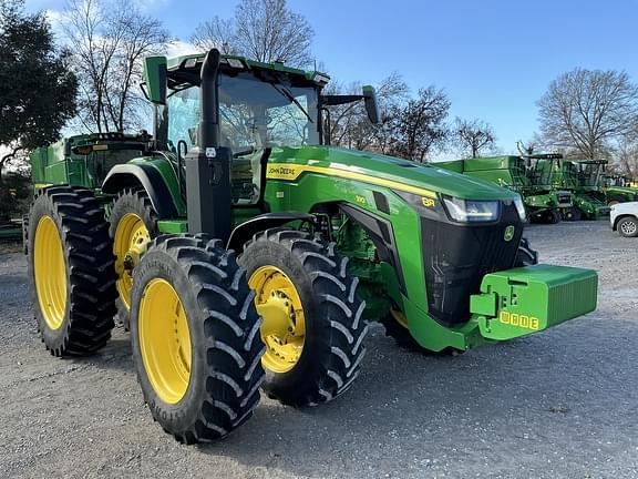 Image of John Deere 8R 310 equipment image 2