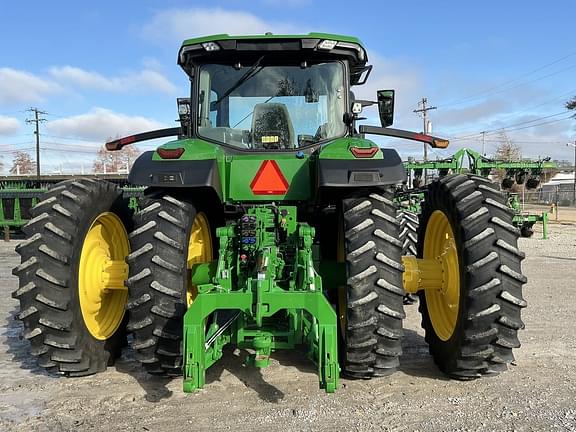 Image of John Deere 8R 310 equipment image 4