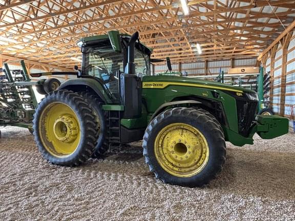 Image of John Deere 8R 310 equipment image 1