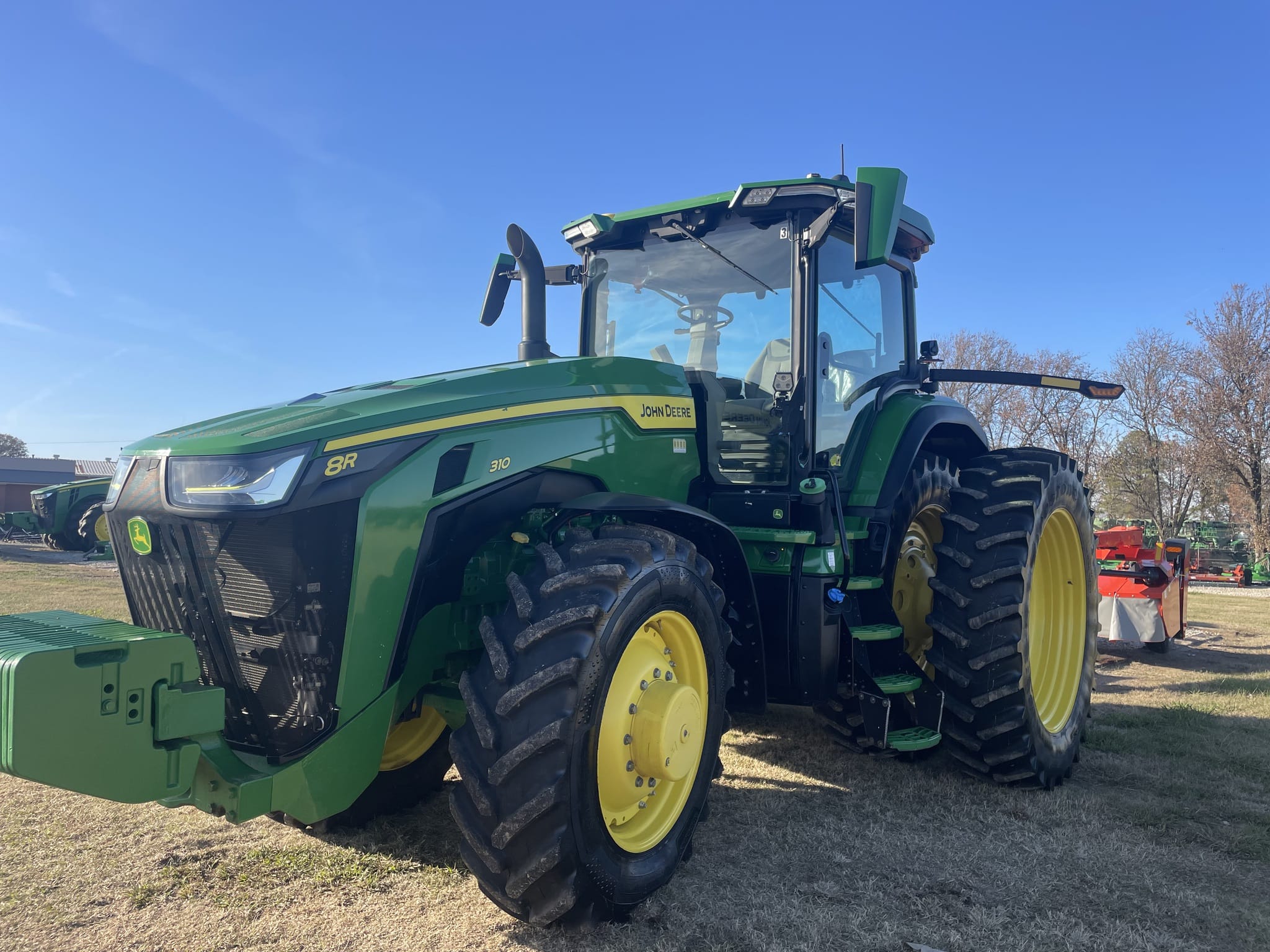 2022 John Deere 8R 310 Equipment Image0