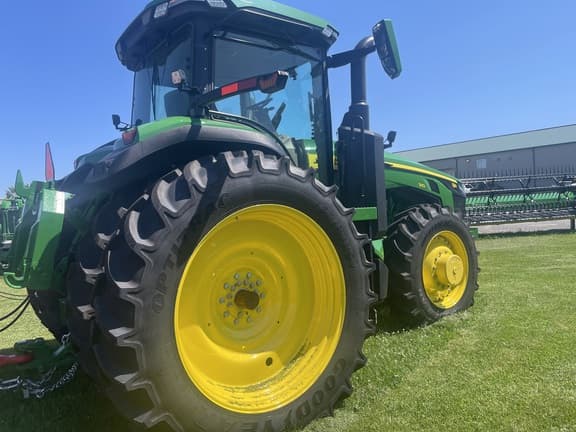 Image of John Deere 8R 310 equipment image 2