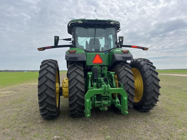 Image of John Deere 8R 310 equipment image 3