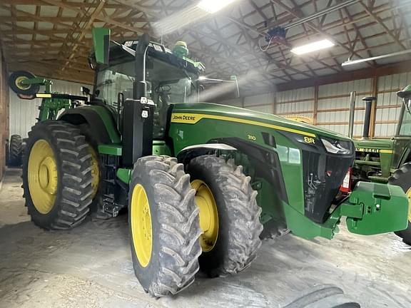 Image of John Deere 8R 310 equipment image 2