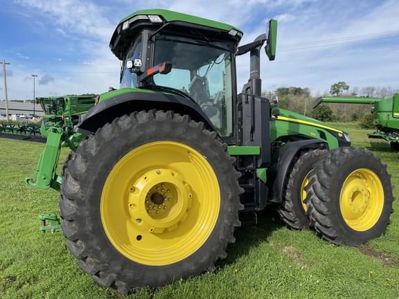 Image of John Deere 8R 310 equipment image 1