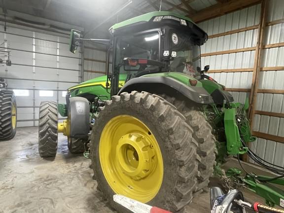 Image of John Deere 8R 310 equipment image 4