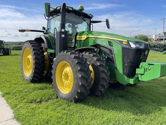 Image of John Deere 8R 310 Primary image