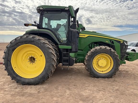 Image of John Deere 8R 310 equipment image 3