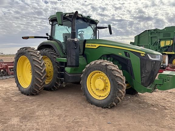 Image of John Deere 8R 310 equipment image 4