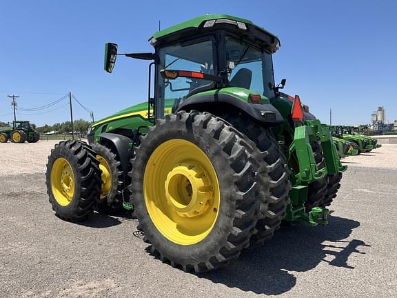 Image of John Deere 8R 310 equipment image 2