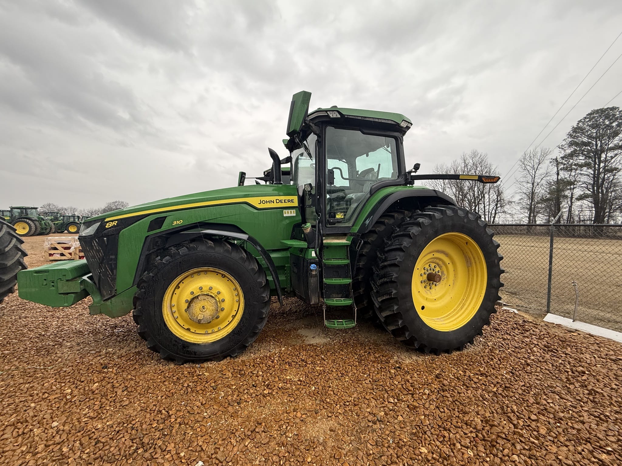 2022 John Deere 8R 310 Equipment Image0