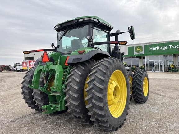 Image of John Deere 8R 310 equipment image 4