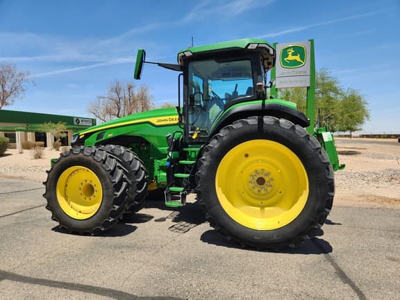 Image of John Deere 8R 310 equipment image 1