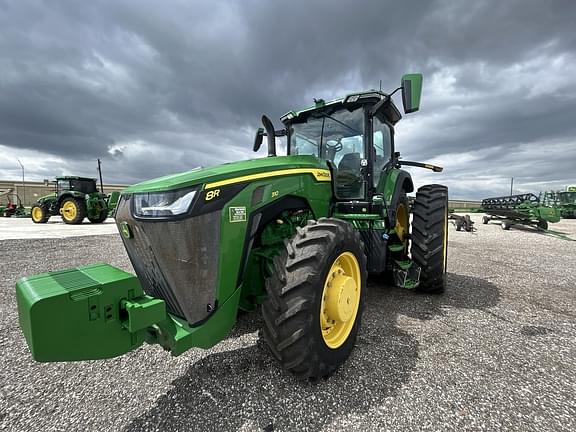 Image of John Deere 8R 310 equipment image 3