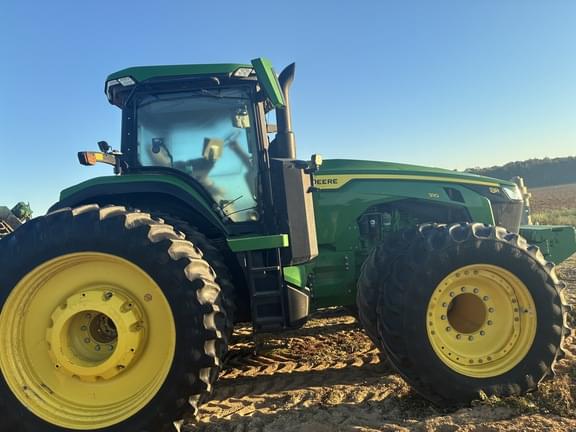 Image of John Deere 8R 310 equipment image 3