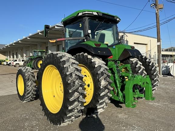 Image of John Deere 8R 310 equipment image 4