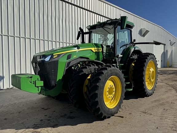 Image of John Deere 8R 310 equipment image 3