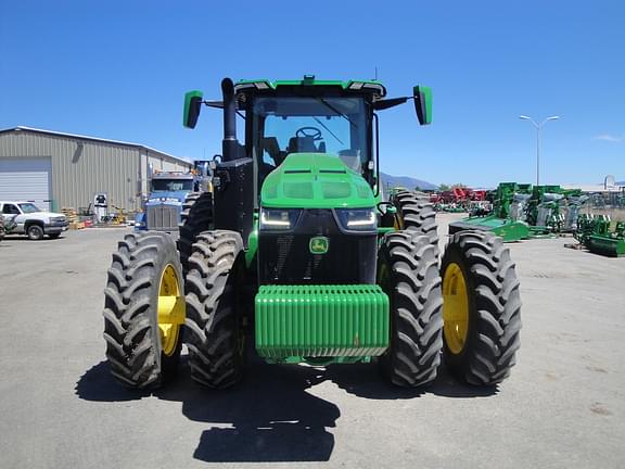 Image of John Deere 8R 310 equipment image 2