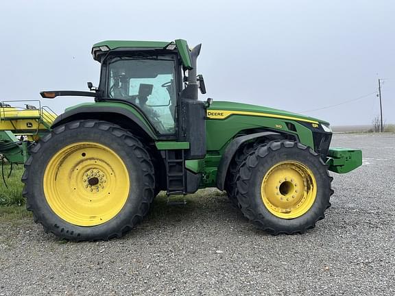 Image of John Deere 8R 310 equipment image 2