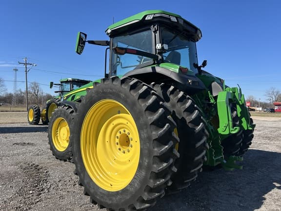 Image of John Deere 8R 310 equipment image 2