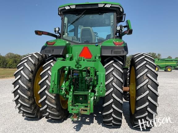 Image of John Deere 8R 310 equipment image 3