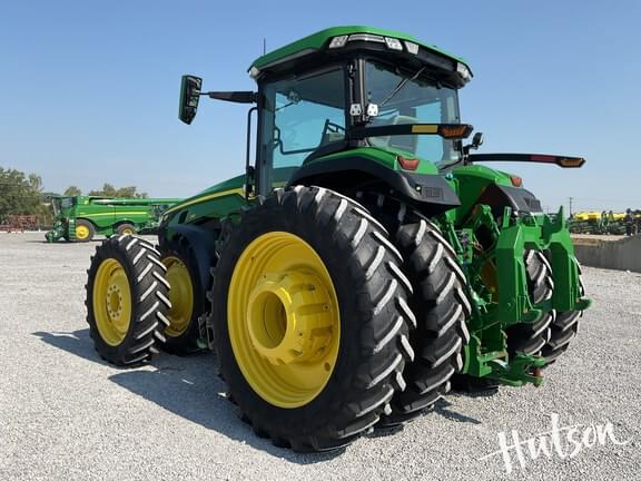 Image of John Deere 8R 310 equipment image 4