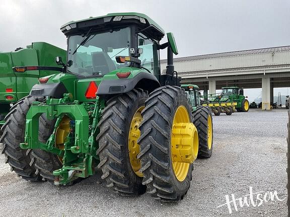 Image of John Deere 8R 310 equipment image 2