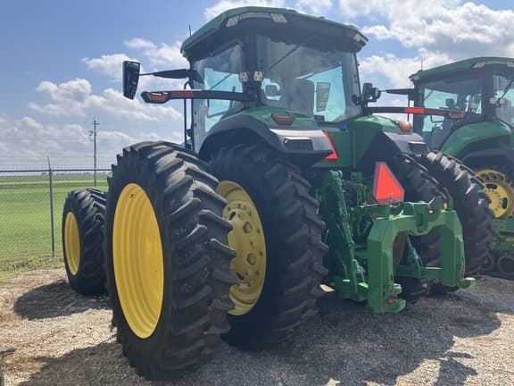 Image of John Deere 8R 310 equipment image 3