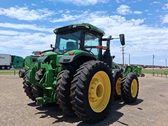 Image of John Deere 8R 310 equipment image 4