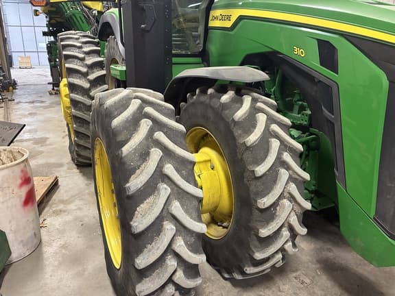 Image of John Deere 8R 310 equipment image 3