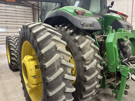 Image of John Deere 8R 310 equipment image 1