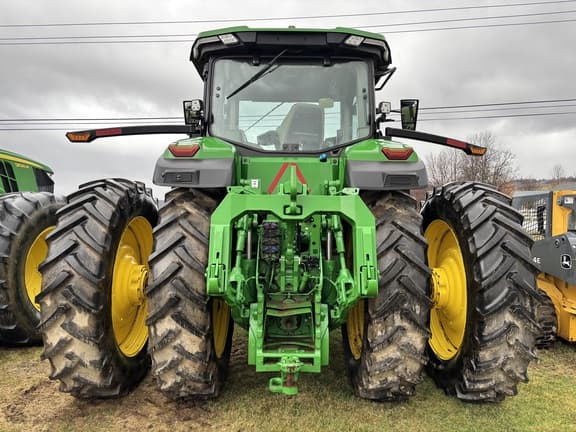 Image of John Deere 8R 310 equipment image 2
