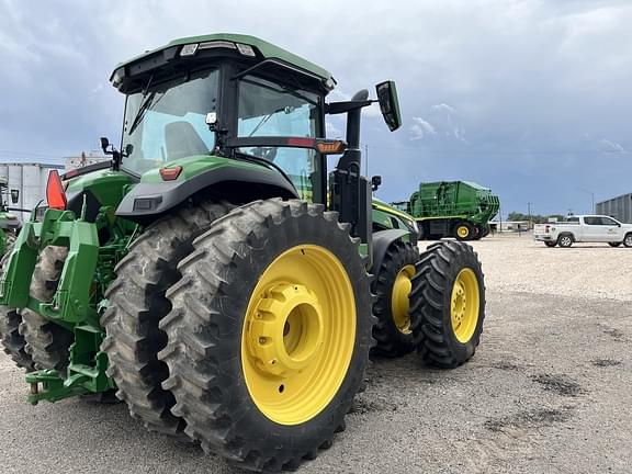 Image of John Deere 8R 310 equipment image 4