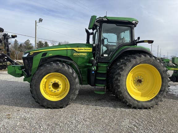 Image of John Deere 8R 310 equipment image 4