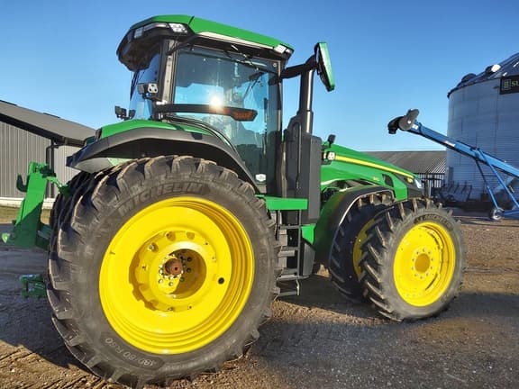 Image of John Deere 8R 310 equipment image 2