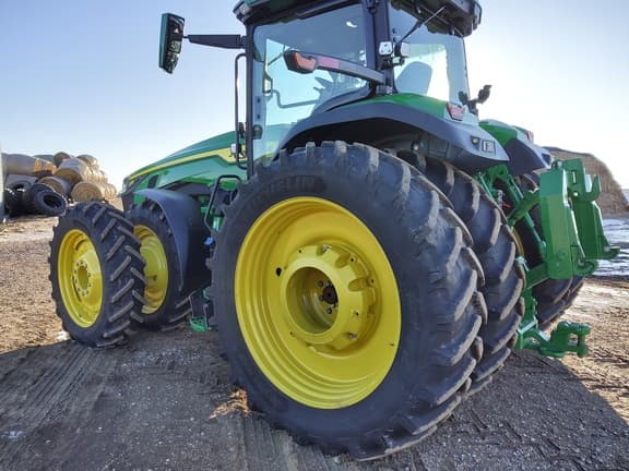 Image of John Deere 8R 310 equipment image 4