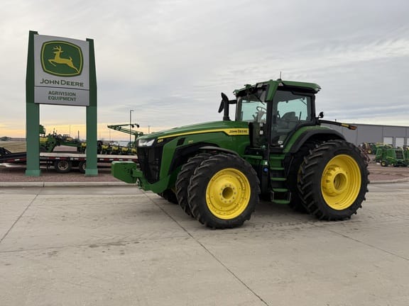 2022 John Deere 8R 310 Equipment Image0