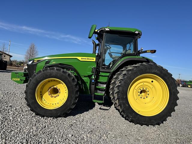 Image of John Deere 8R 310 equipment image 2